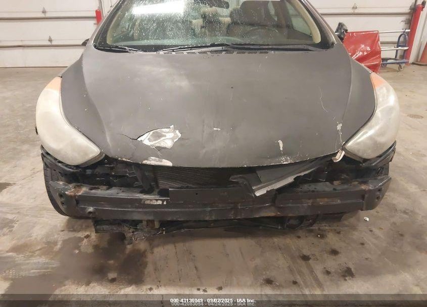 2013 HYUNDAI ELANTRA VIN: 5NPDH4AE5DH388492