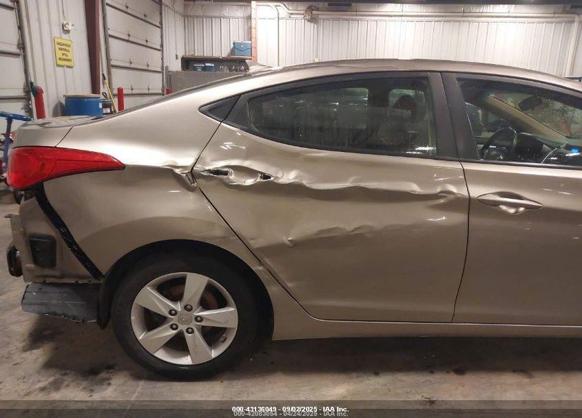 2013 HYUNDAI ELANTRA VIN: 5NPDH4AE5DH388492