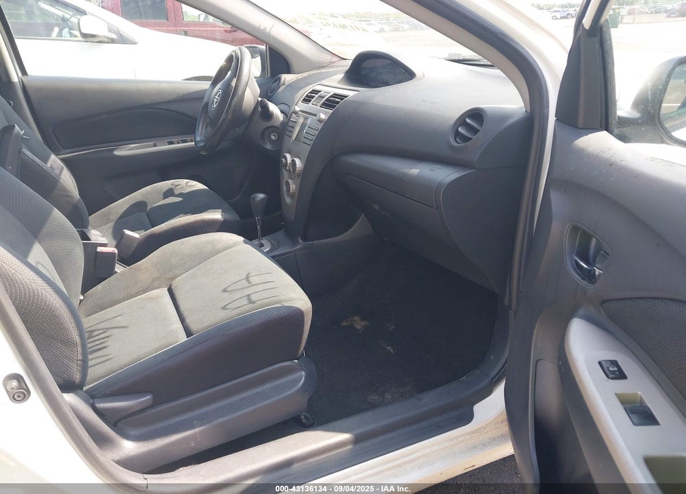 2010 TOYOTA YARIS VIN: JTDBT4K32A4069023