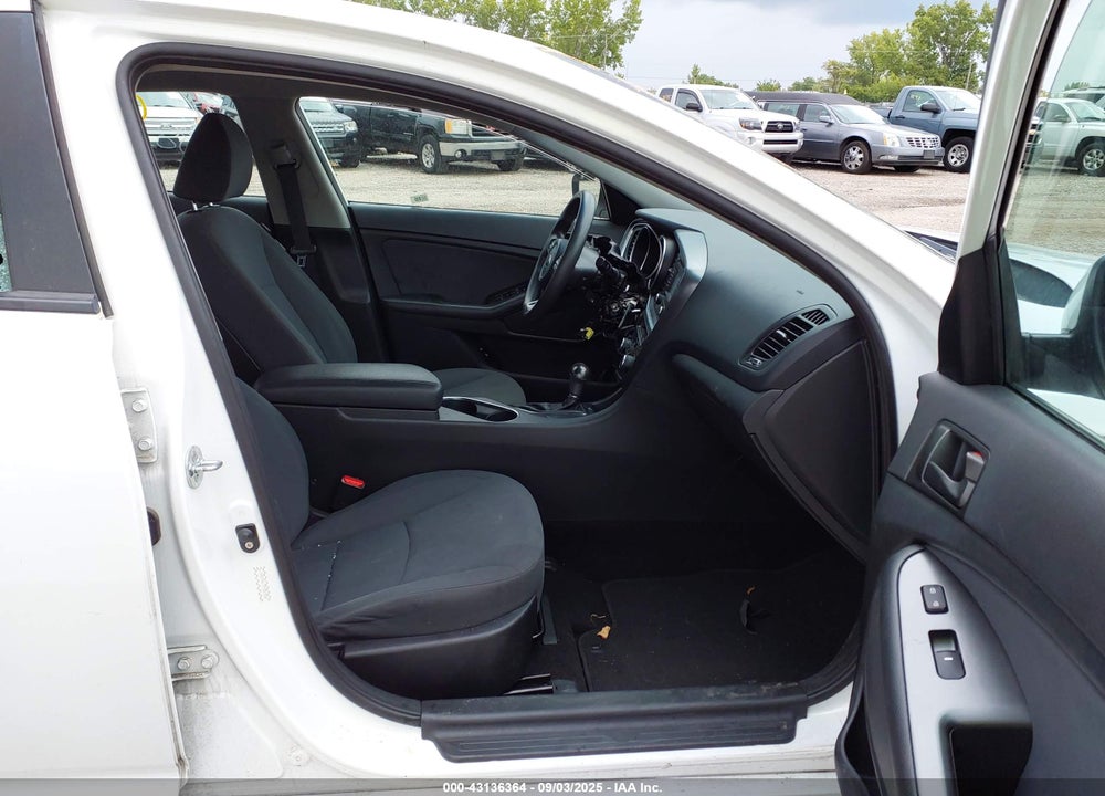 2015 KIA OPTIMA LX VIN: KNAGM4A77F5585500