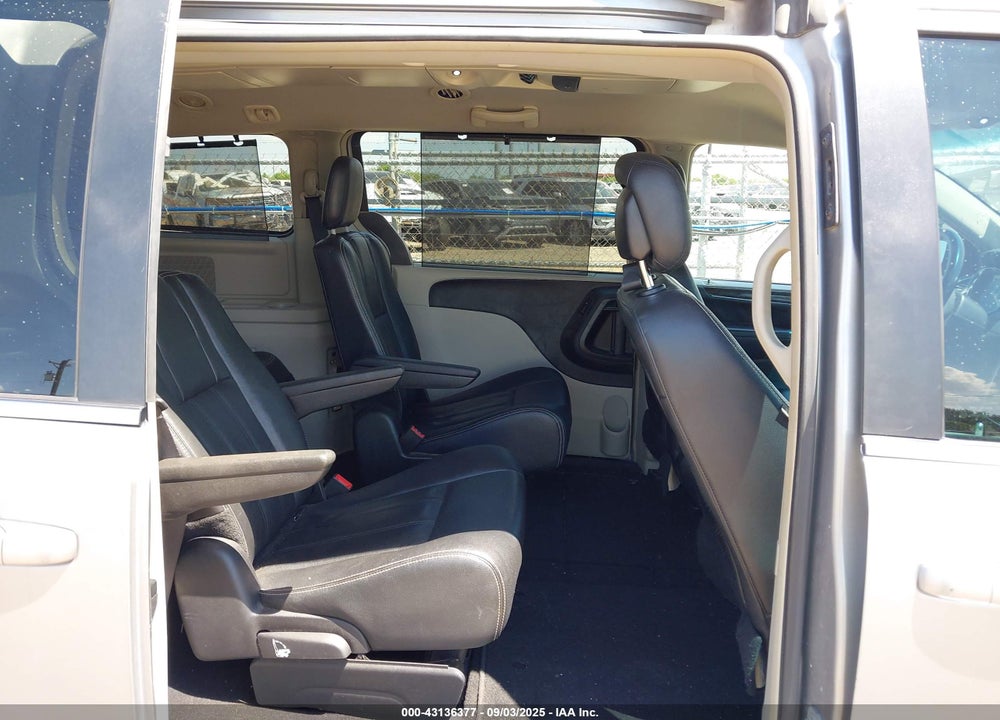 2016 CHRYSLER TOWN & COUNTRY TOURING VIN: 2C4RC1BG6GR287763