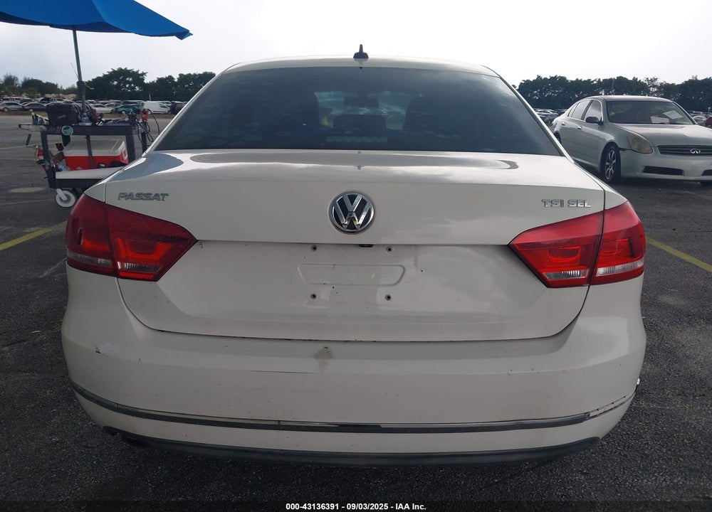 2015 VOLKSWAGEN PASSAT 1.8T SEL PREMIUM VIN: 1VWCS7A35FC056917