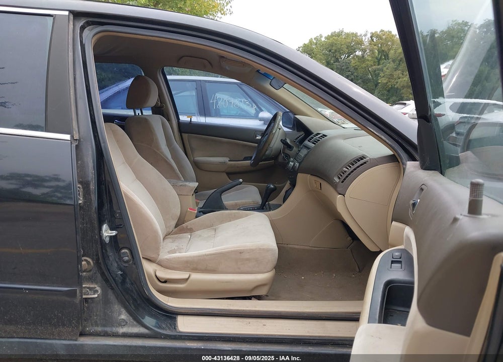 2003 HONDA ACCORD 2.4 LX VIN: JHMCM56333C011656