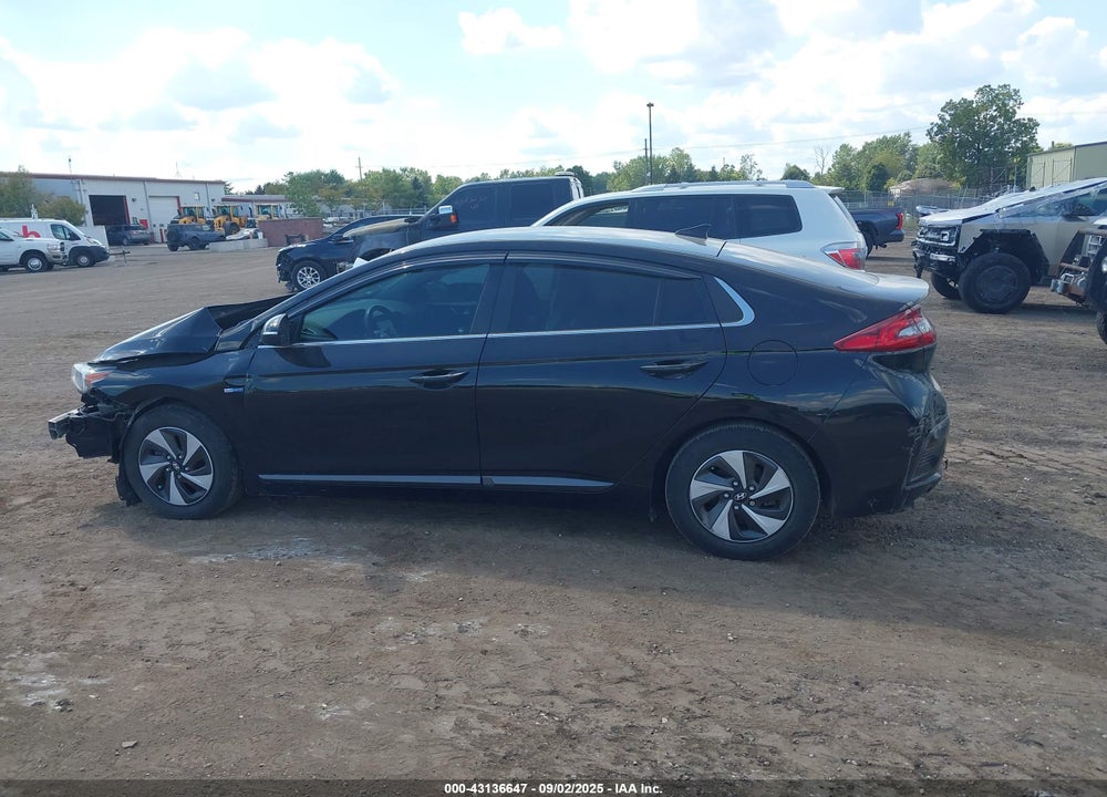 2018 HYUNDAI IONIQ HYBRID VIN: KMHC75LCXJU069859