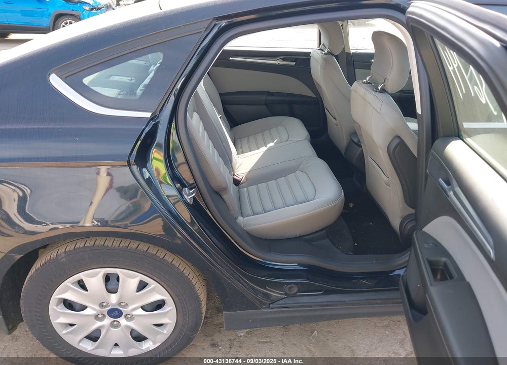 2014 FORD FUSION VIN: 3FA6P0G78ER267411