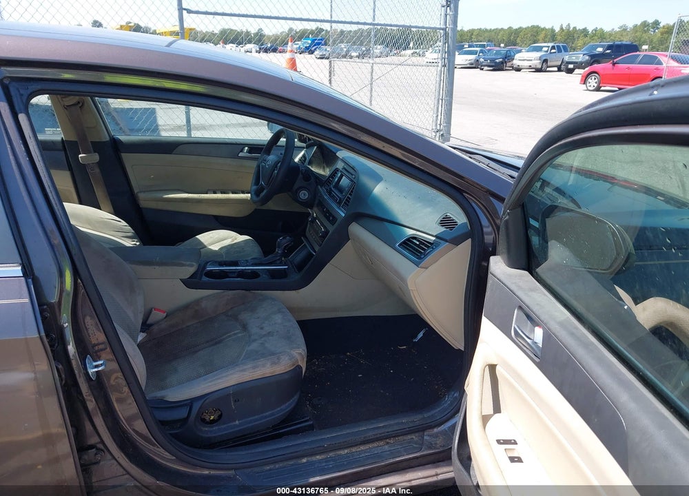 2015 HYUNDAI SONATA SE VIN: 5NPE24AF7FH257212