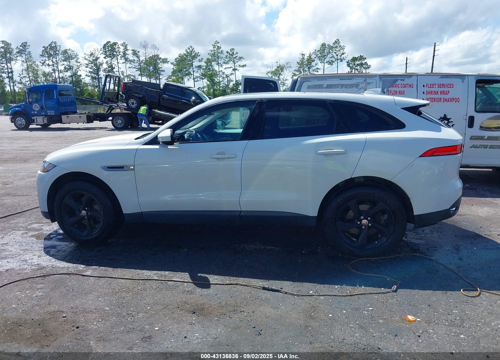 2017 JAGUAR F-PACE VIN: SADCJ2BN5HA094708
