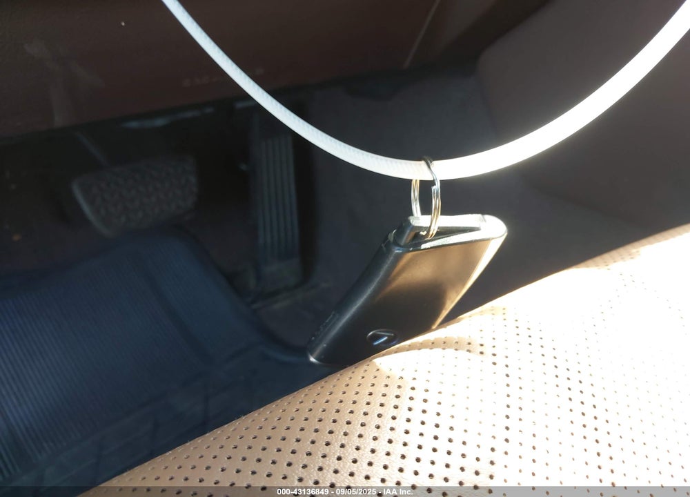 2019 LEXUS ES 300H VIN: JTHB21B16K2041947