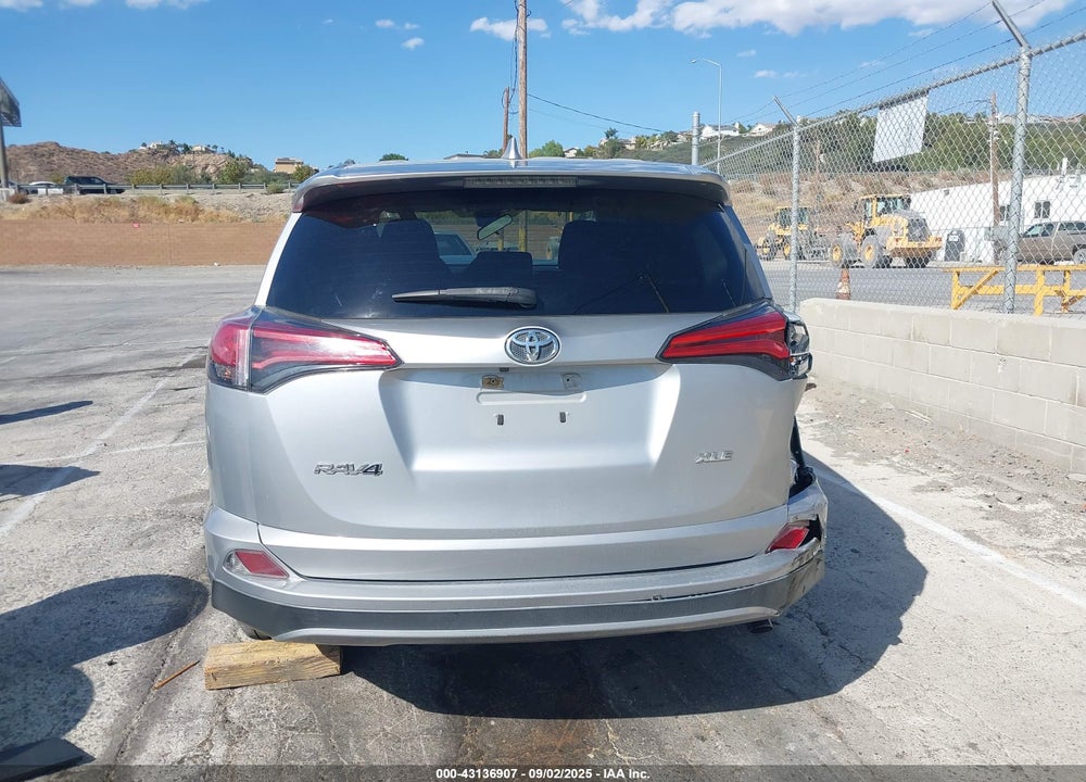 2018 TOYOTA RAV4 VIN: 2T3WFREV6JW472959