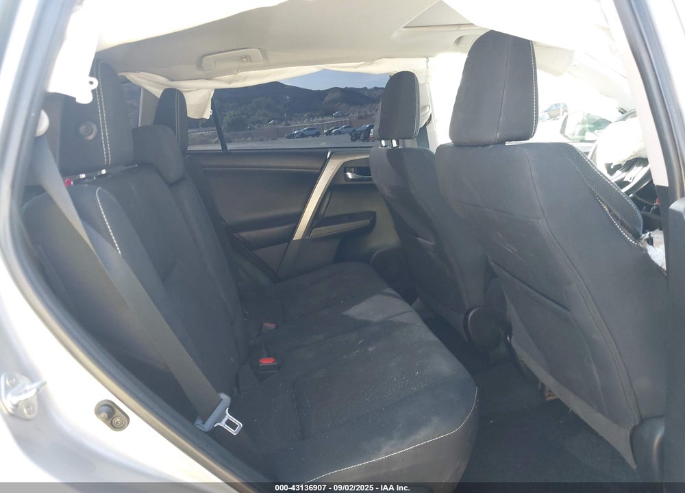 2018 TOYOTA RAV4 VIN: 2T3WFREV6JW472959
