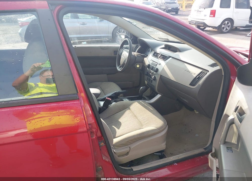 2011 FORD FOCUS VIN: 1FAHP3FN7BW176553