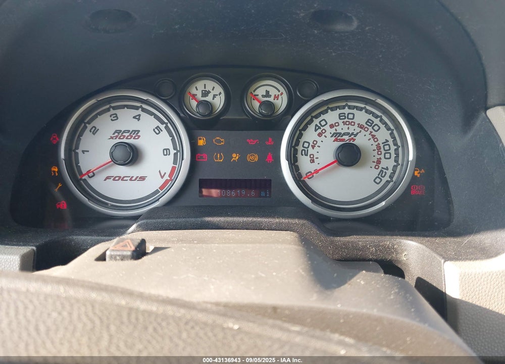 2011 FORD FOCUS VIN: 1FAHP3FN7BW176553