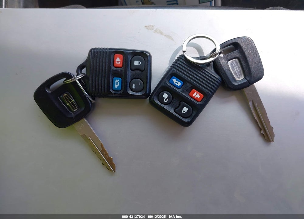 2002 LINCOLN LS V8 AUTO VIN: 1LNHM87A42Y685270