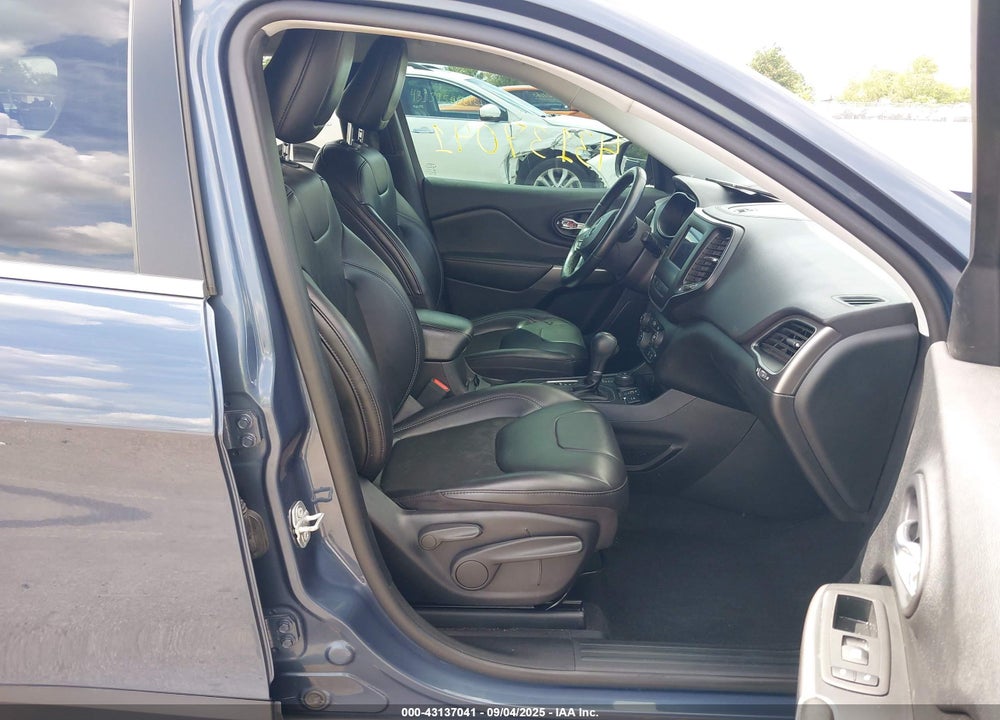 2019 JEEP CHEROKEE LATITUDE PLUS 4X4 VIN: 1C4PJMLB8KD437336