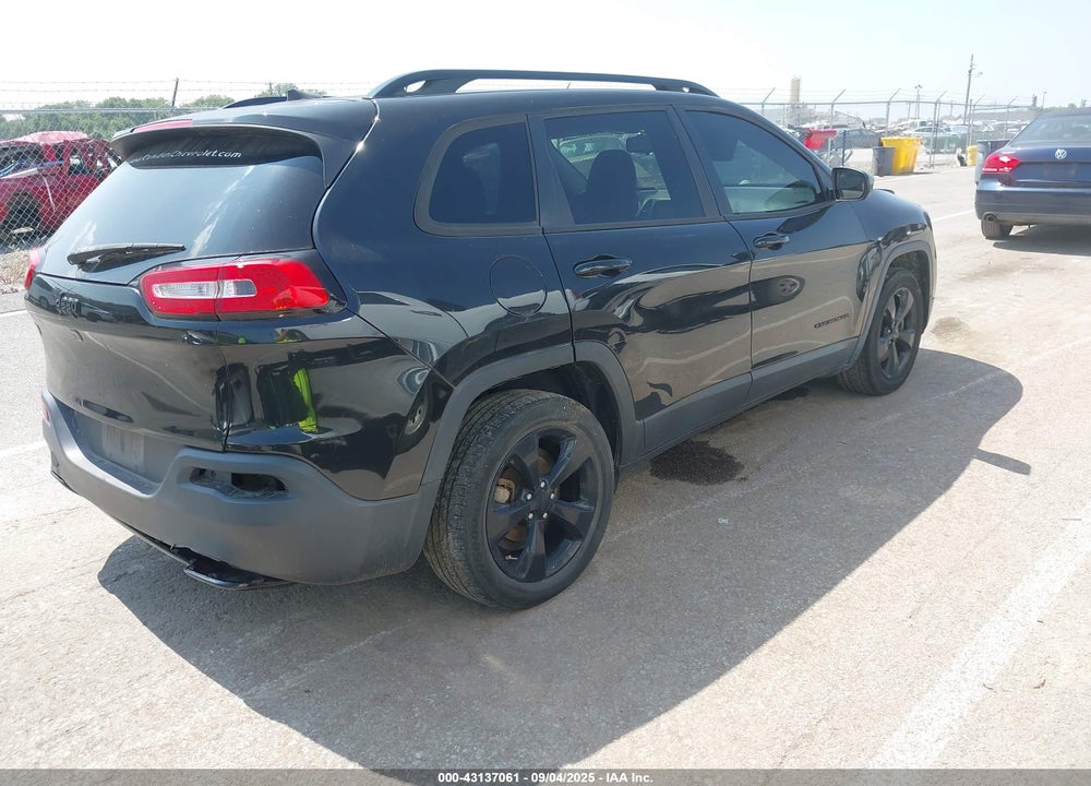 2016 JEEP CHEROKEE VIN: 1C4PJLCB2GW135286