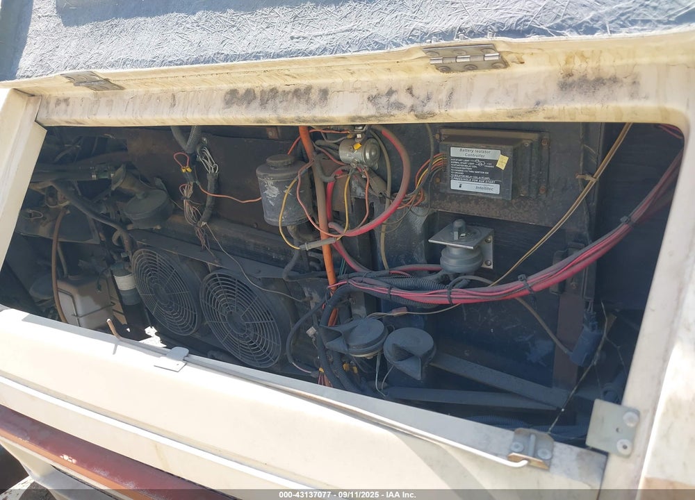 1989 CHEVROLET P30 VIN: 1GBKP37W2K3324721