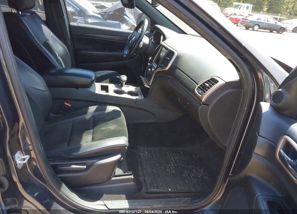 2015 JEEP GRAND CHEROKEE VIN: 1C4RJEAG5FC727879