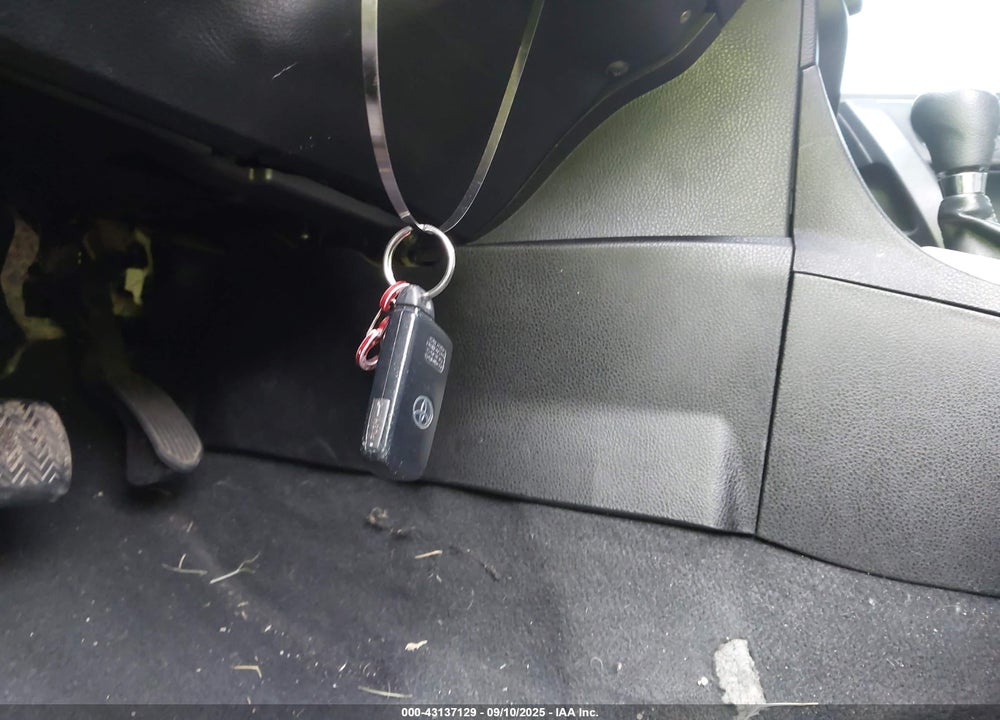 2015 TOYOTA COROLLA VIN: 5YFBURHE8FP186399