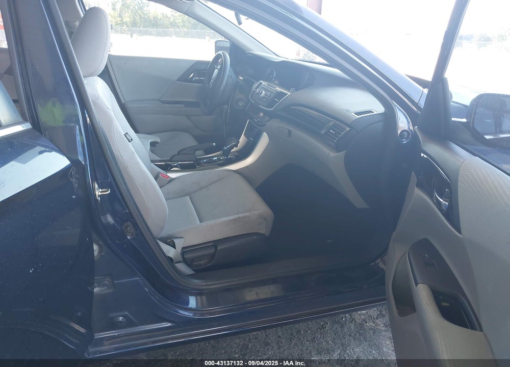 2017 HONDA ACCORD VIN: 1HGCR2F30HA107315