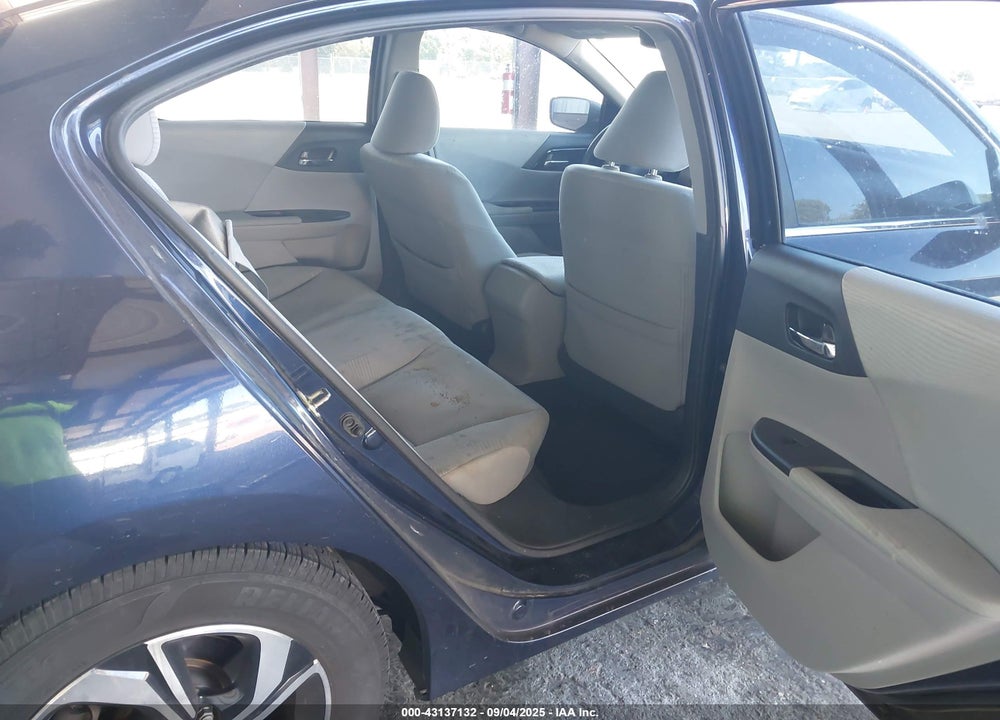2017 HONDA ACCORD VIN: 1HGCR2F30HA107315