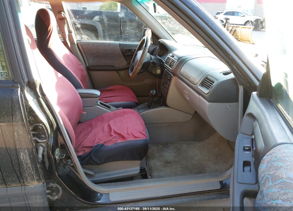 1998 SUBARU FORESTER L VIN: JF1SF6355WH774200