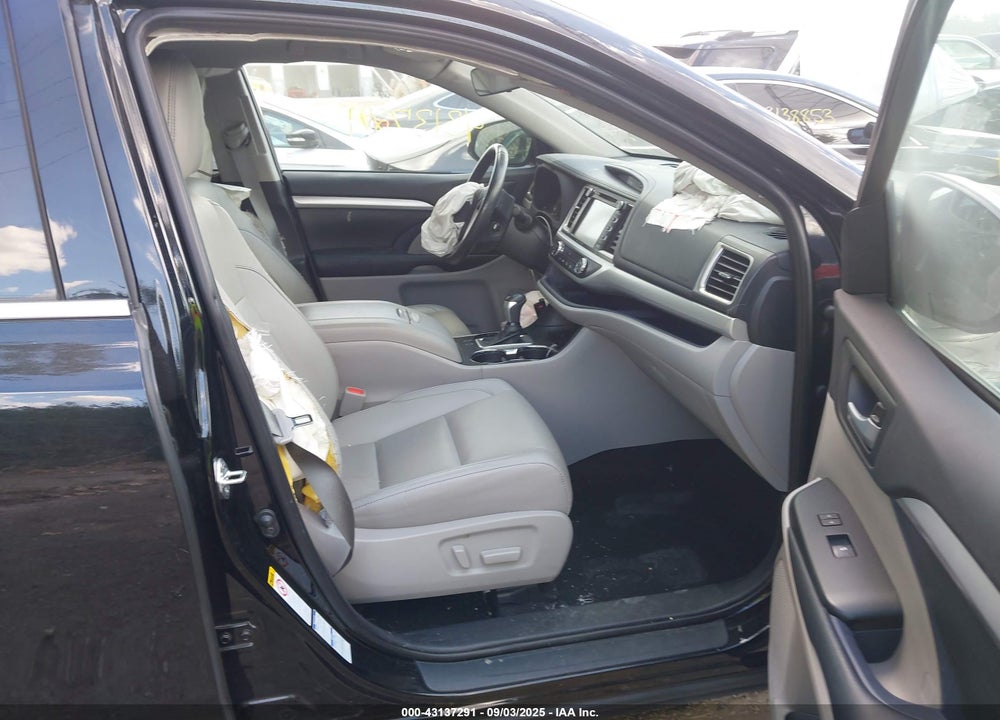 2019 TOYOTA HIGHLANDER VIN: 5TDJZRFHXKS564945