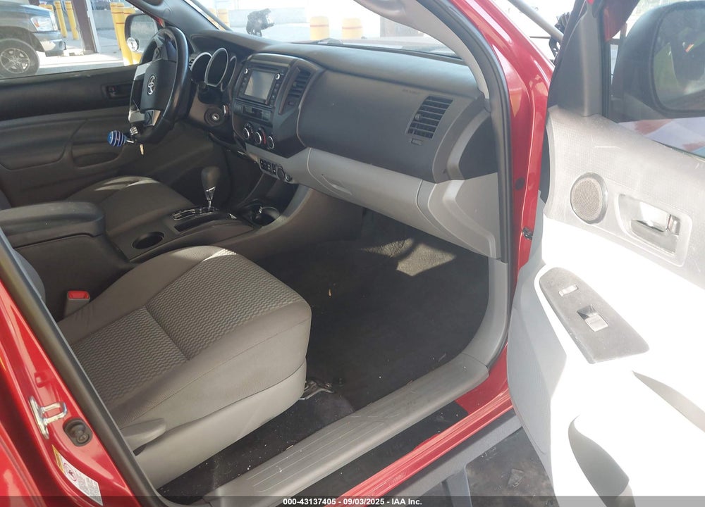 2015 TOYOTA TACOMA VIN: 5TFLU4EN3FX128925