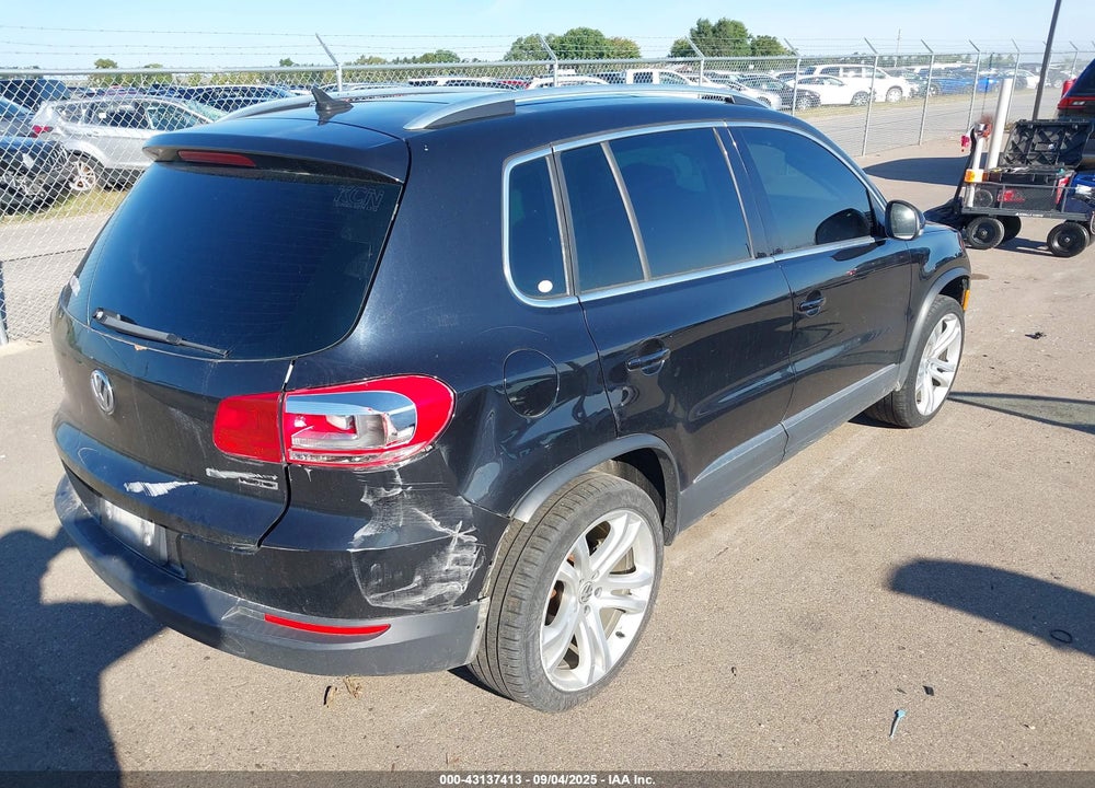 2016 VOLKSWAGEN TIGUAN SEL VIN: WVGBV7AX2GW537535