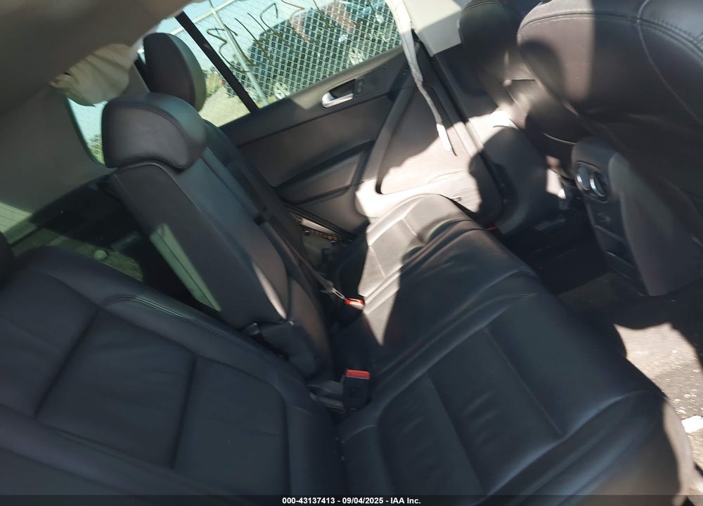 2016 VOLKSWAGEN TIGUAN SEL VIN: WVGBV7AX2GW537535