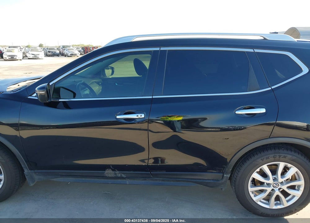 2017 NISSAN ROGUE SV VIN: JN8AT2MTXHW142588