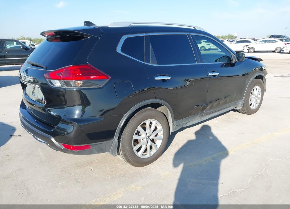 2017 NISSAN ROGUE SV VIN: JN8AT2MTXHW142588