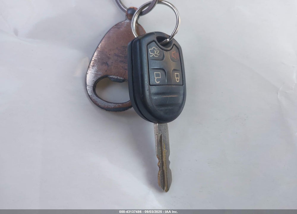 2010 FORD ESCAPE XLS VIN: 1FMCU9C71AKD02199