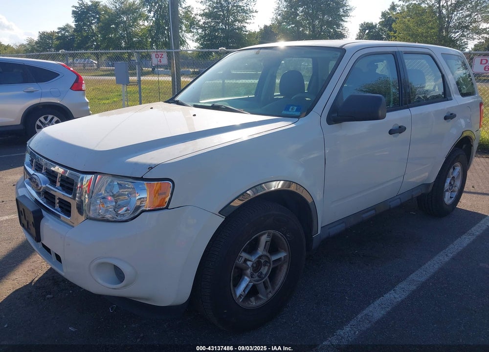 2010 FORD ESCAPE XLS VIN: 1FMCU9C71AKD02199
