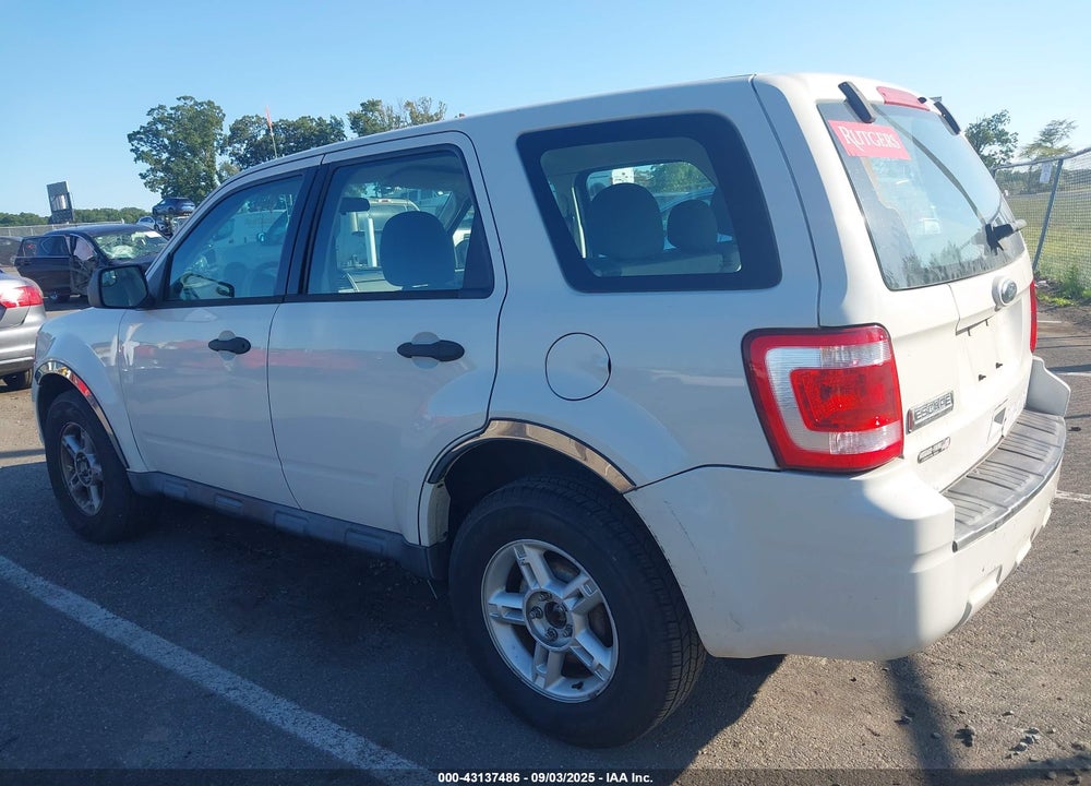 2010 FORD ESCAPE XLS VIN: 1FMCU9C71AKD02199