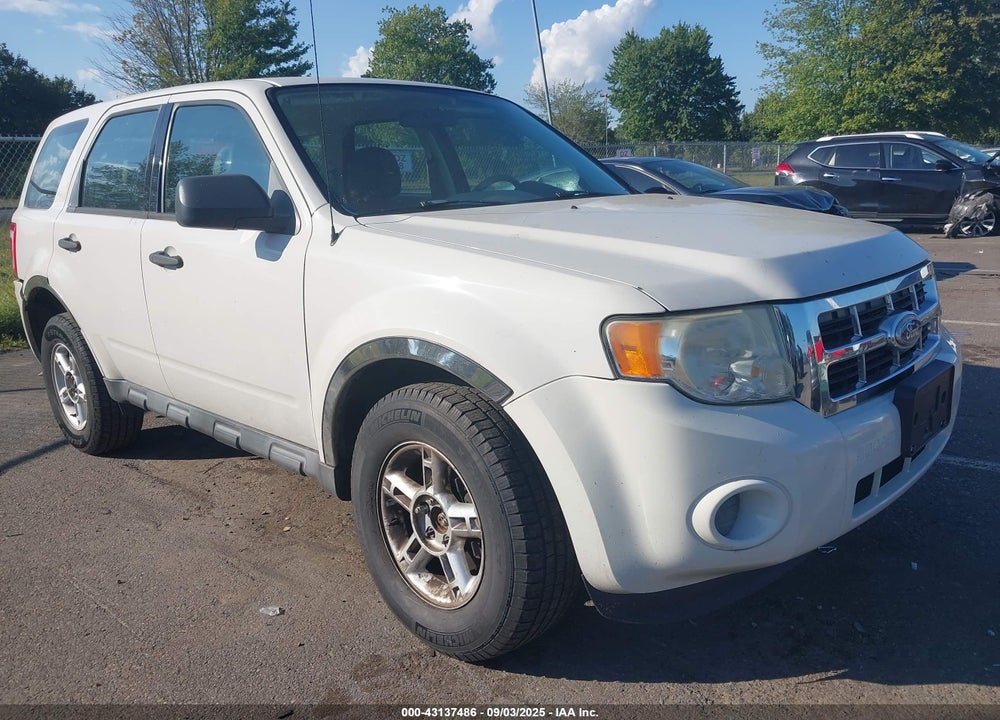 2010 FORD ESCAPE XLS VIN: 1FMCU9C71AKD02199