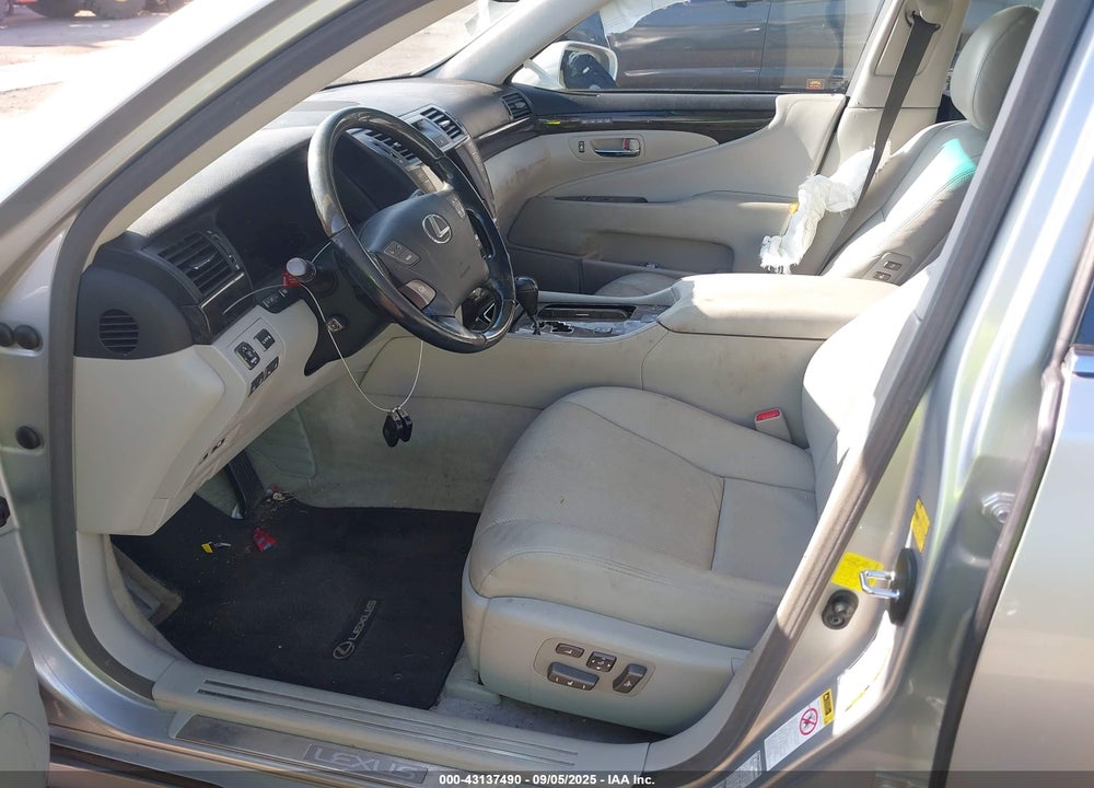 2011 LEXUS LS 460 VIN: JTHCL5EF0B5011440