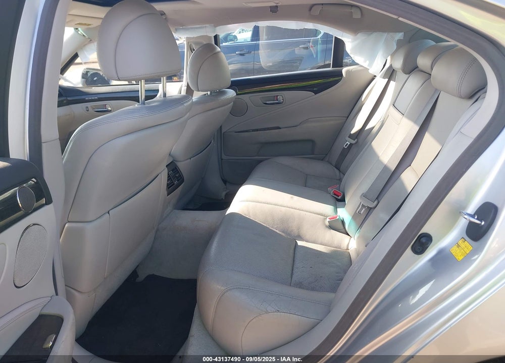 2011 LEXUS LS 460 VIN: JTHCL5EF0B5011440