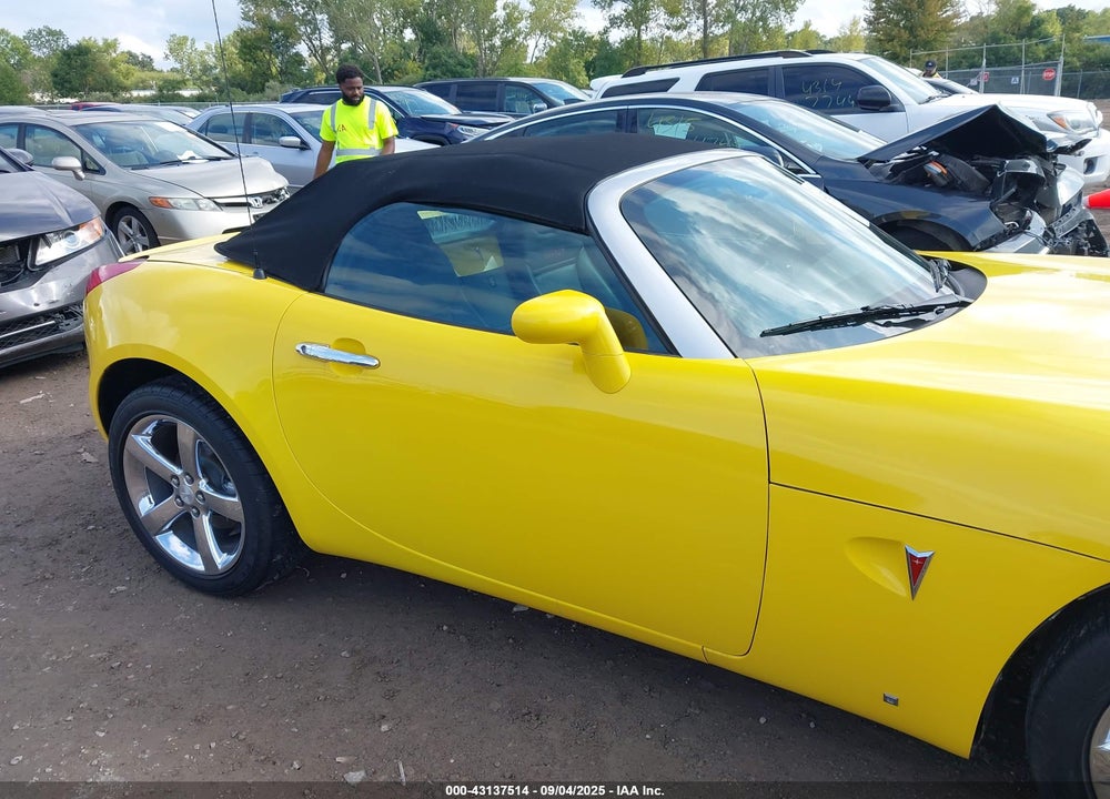 2007 PONTIAC SOLSTICE VIN: 1G2MG35X77Y140888