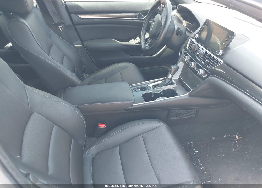2019 HONDA ACCORD VIN: 1HGCV1F30KA142126