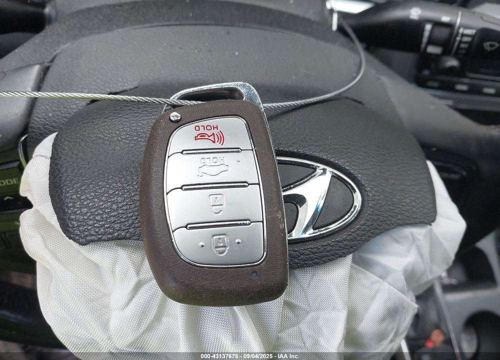 2016 HYUNDAI SONATA VIN: 5NPE34AF9GH284703