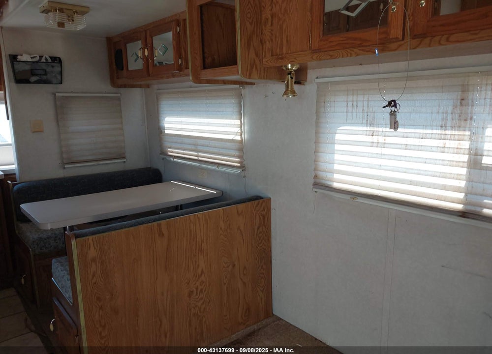2003 CROSSROADS OTHER VIN: 4V0FC272731001686
