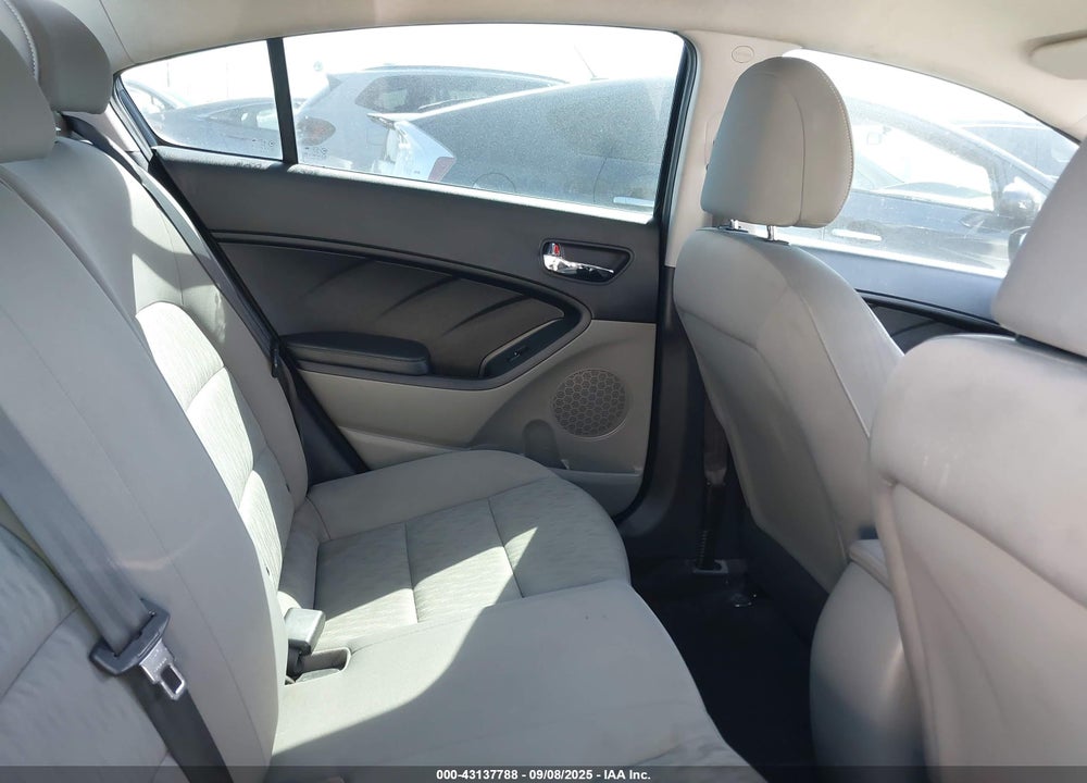 2015 KIA FORTE VIN: KNAFK4A62F5400164