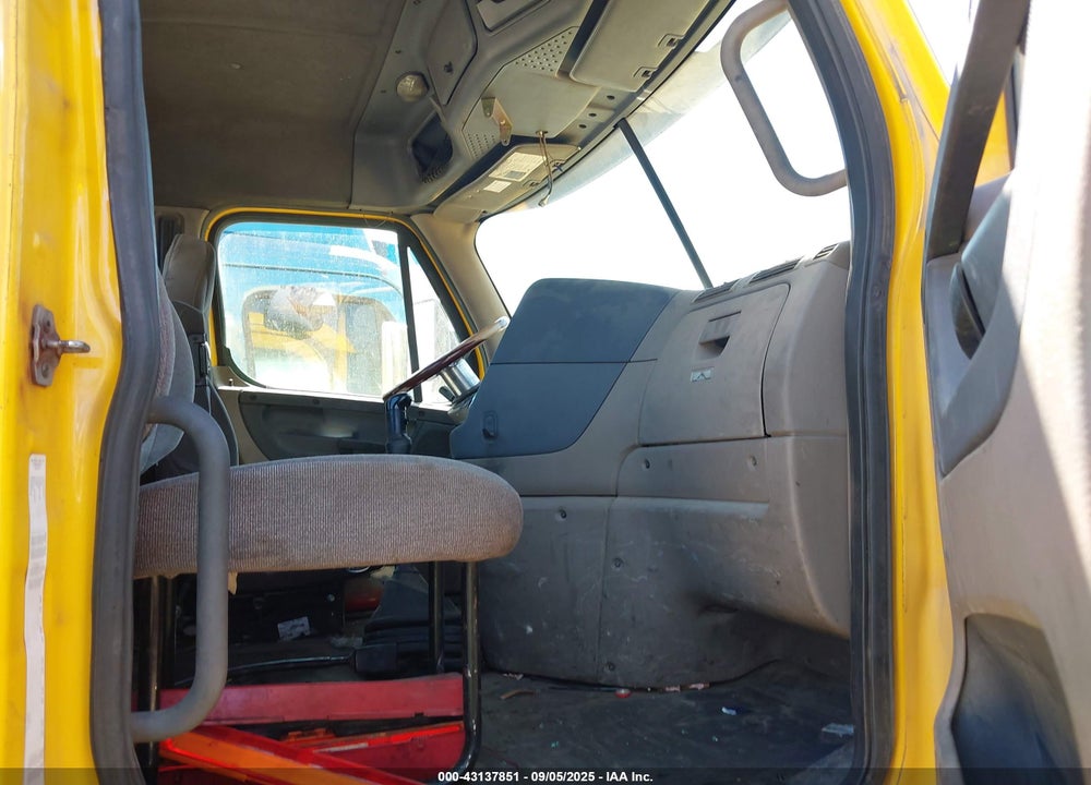 2013 FREIGHTLINER CASCADIA 125 VIN: 1FUJGEDV8DSBU6395