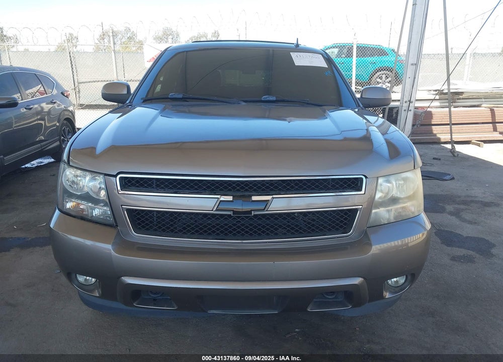 2011 CHEVROLET TAHOE VIN: 1GNSKAE00BR140458