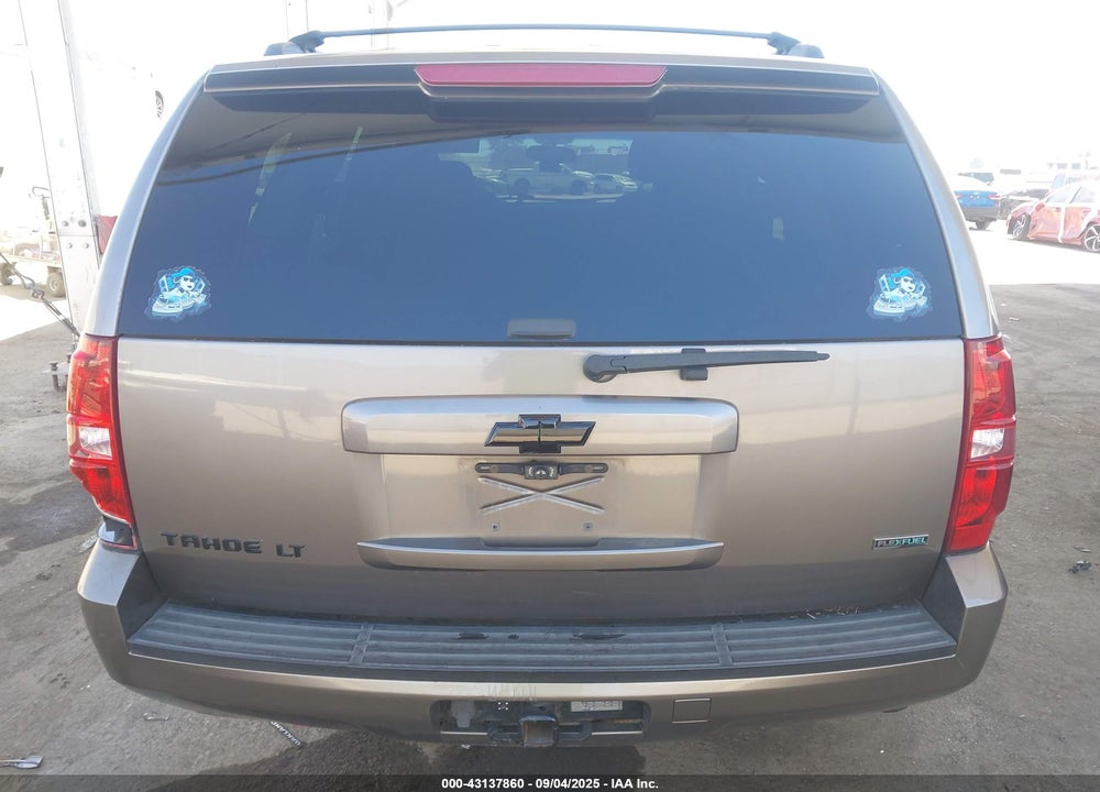 2011 CHEVROLET TAHOE VIN: 1GNSKAE00BR140458