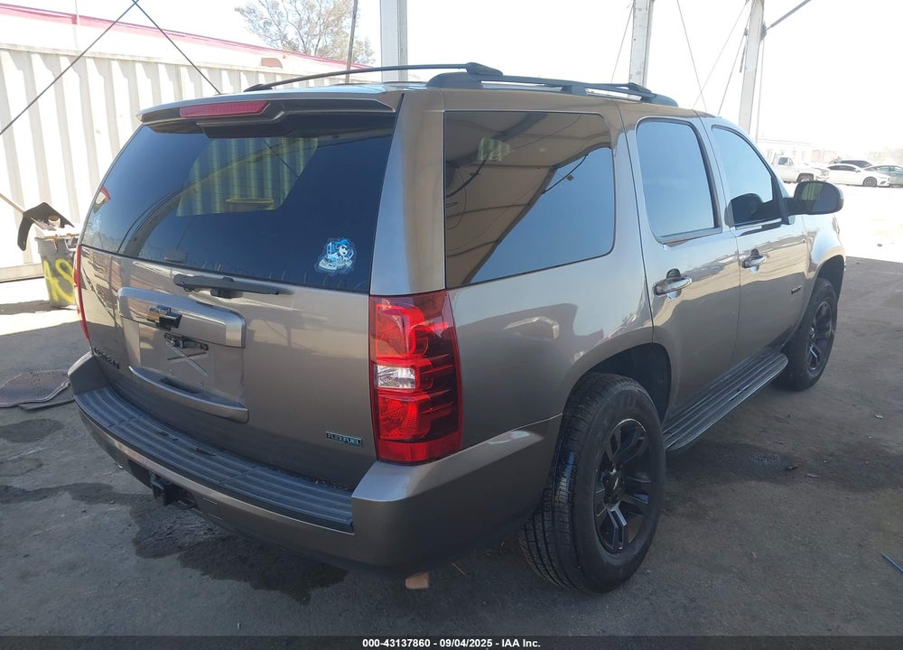 2011 CHEVROLET TAHOE VIN: 1GNSKAE00BR140458