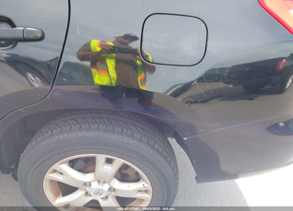 2011 TOYOTA RAV4 VIN: 2T3ZF4DV4BW104721