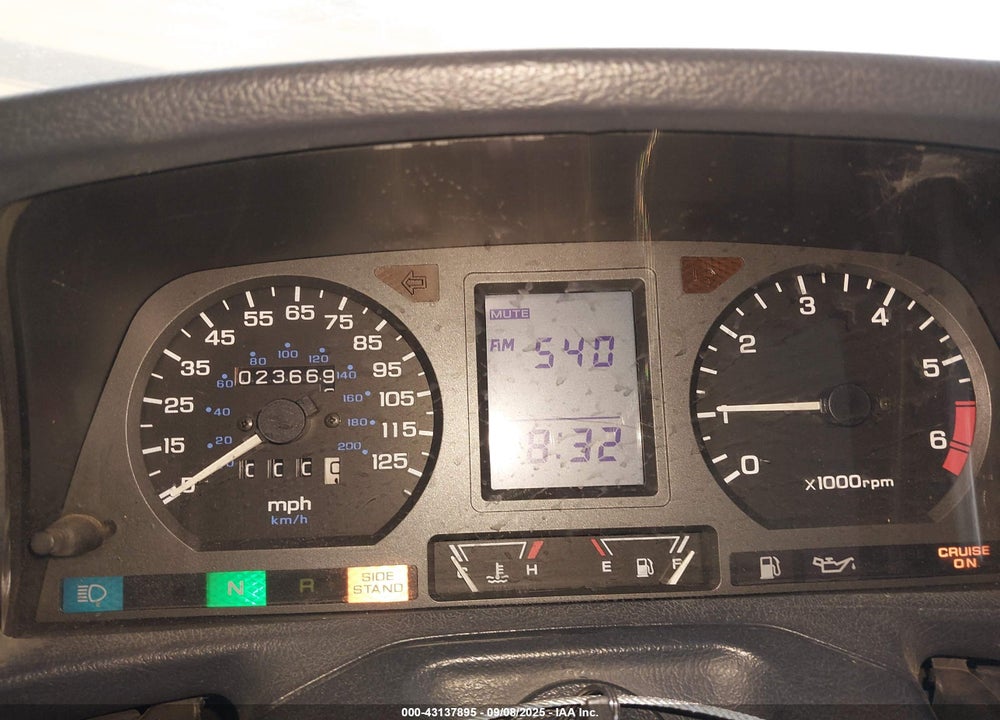 1992 HONDA GL1500 A VIN: 1HFSC2206NA400015