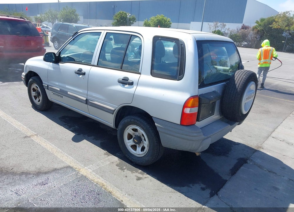 2000 CHEVROLET TRACKER HARD TOP VIN: 2CNBE13C8Y6936081