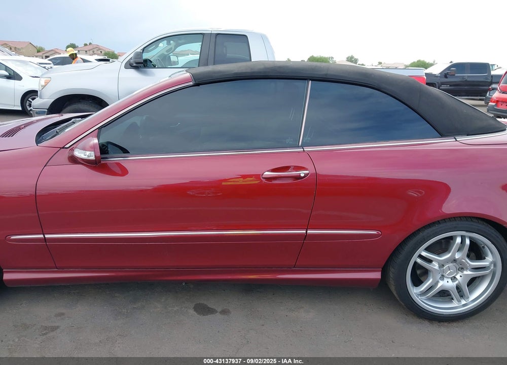 2008 MERCEDES-BENZ CLK 550 VIN: WDBTK72G08T094111